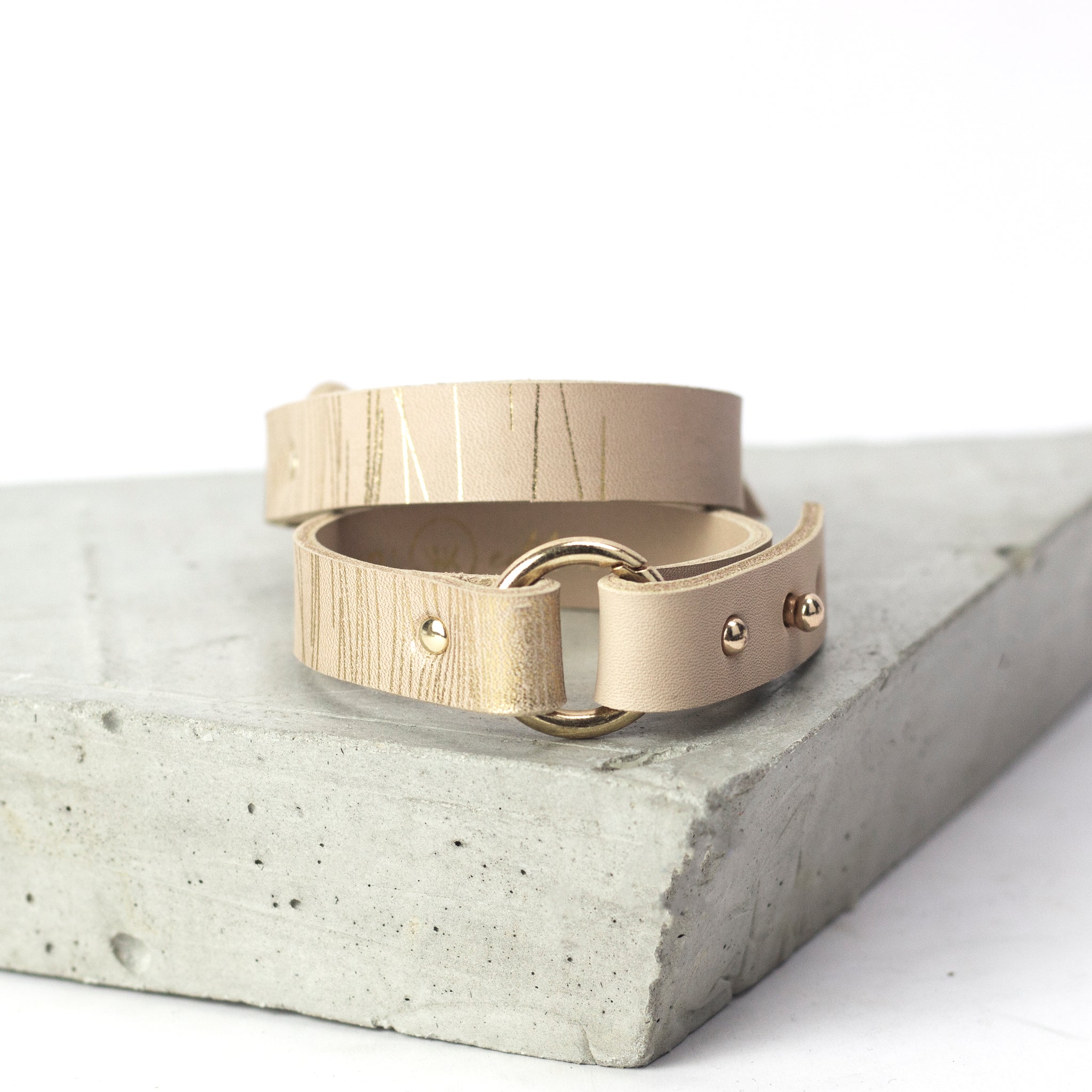 'SUJI' karkötő bézs és arany