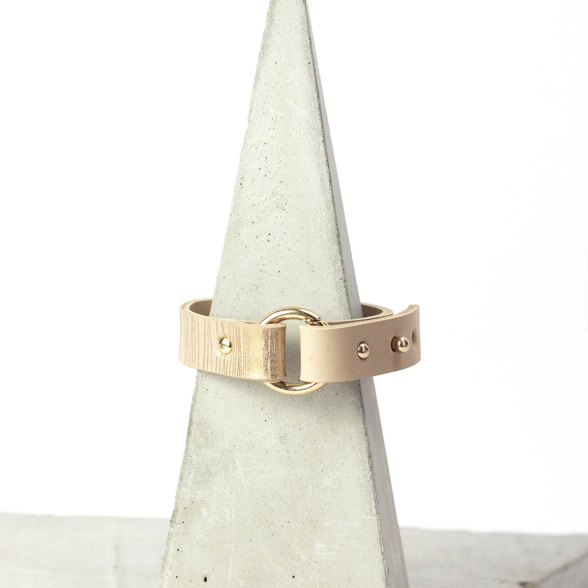 'SUJI' karkötő bézs és arany