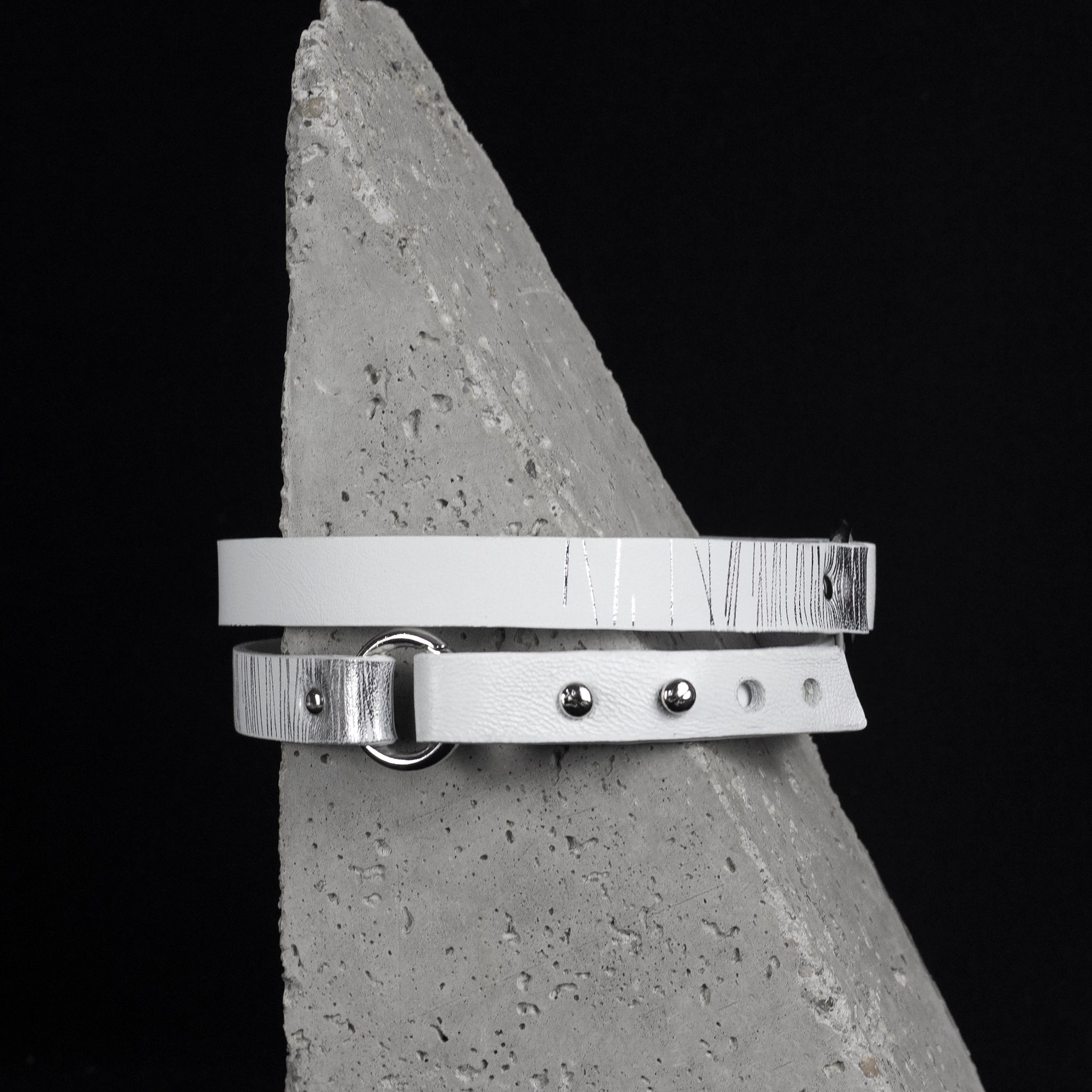 'SUJI' choker nyaklánc fehér és ezüst