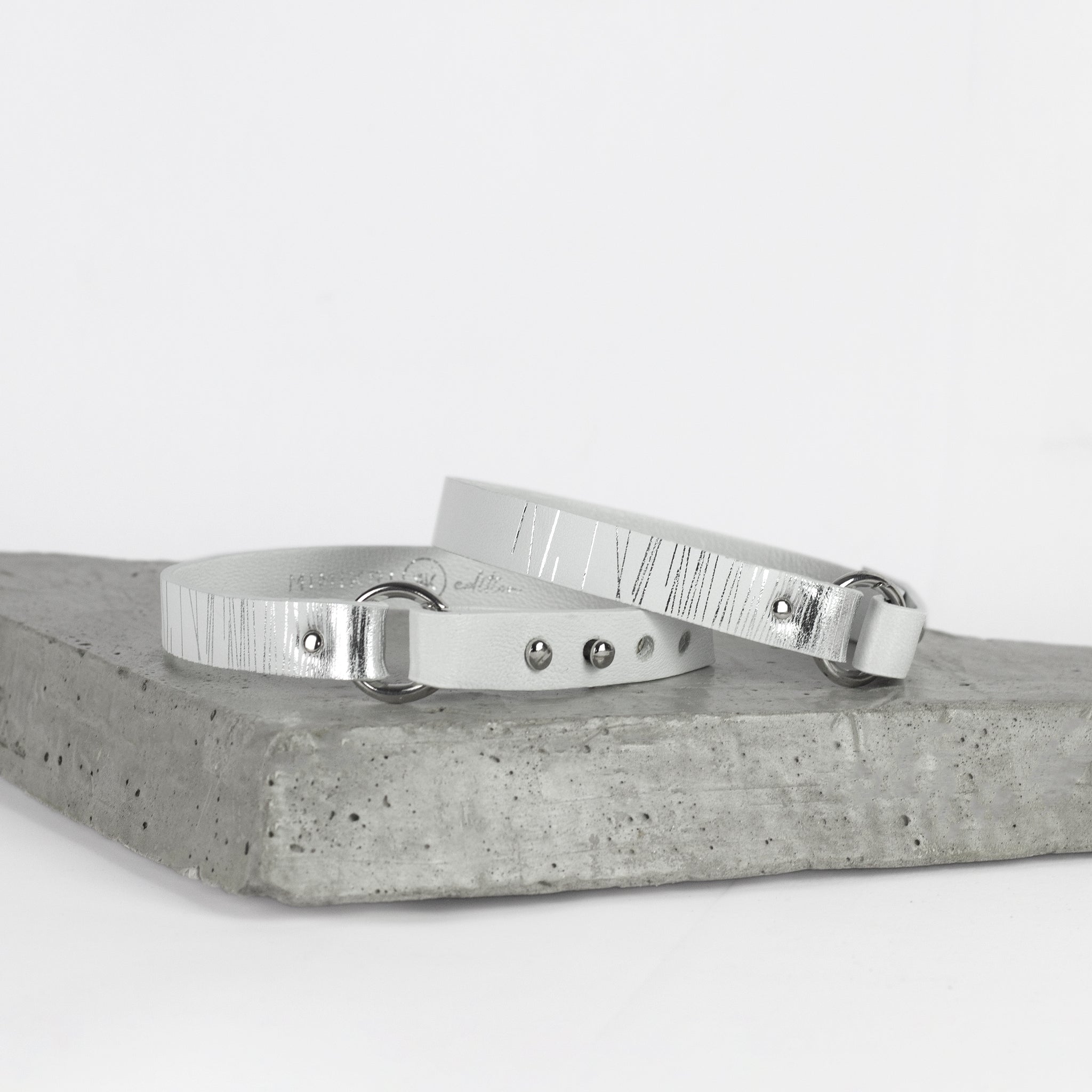 'SUJI' choker nyaklánc fehér és ezüst