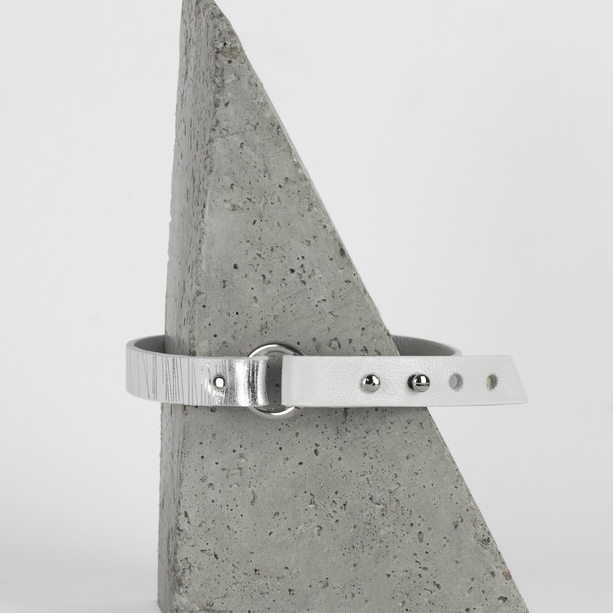 'SUJI' choker nyaklánc fehér és ezüst