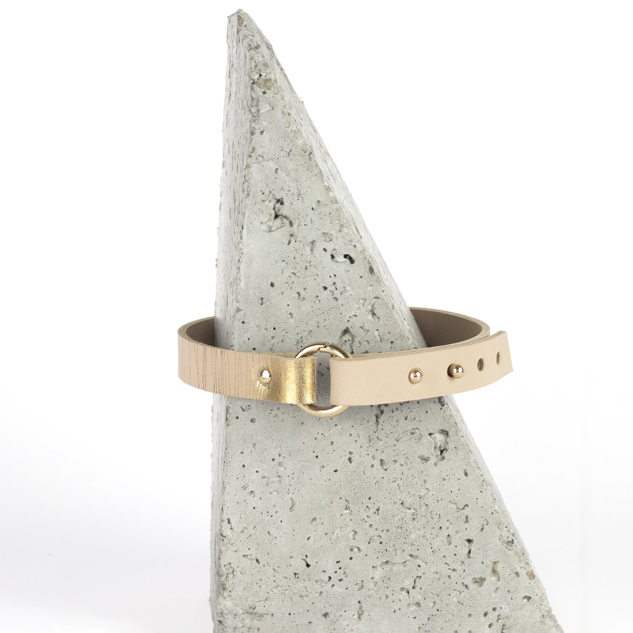 'SUJI' choker nyaklánc bézs és arany 