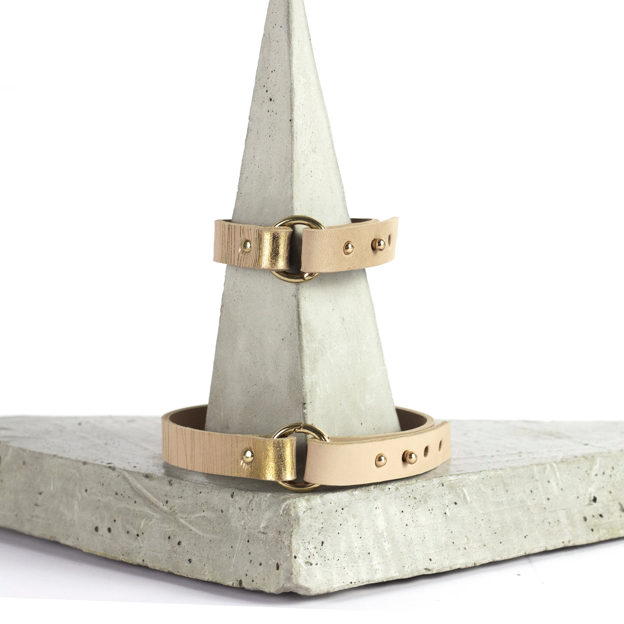 'SUJI' choker nyaklánc bézs és arany 