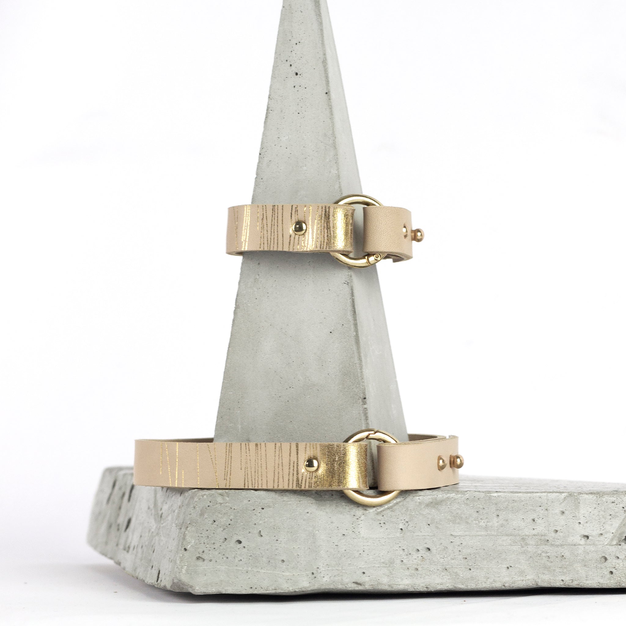 'SUJI' karkötő bézs és arany