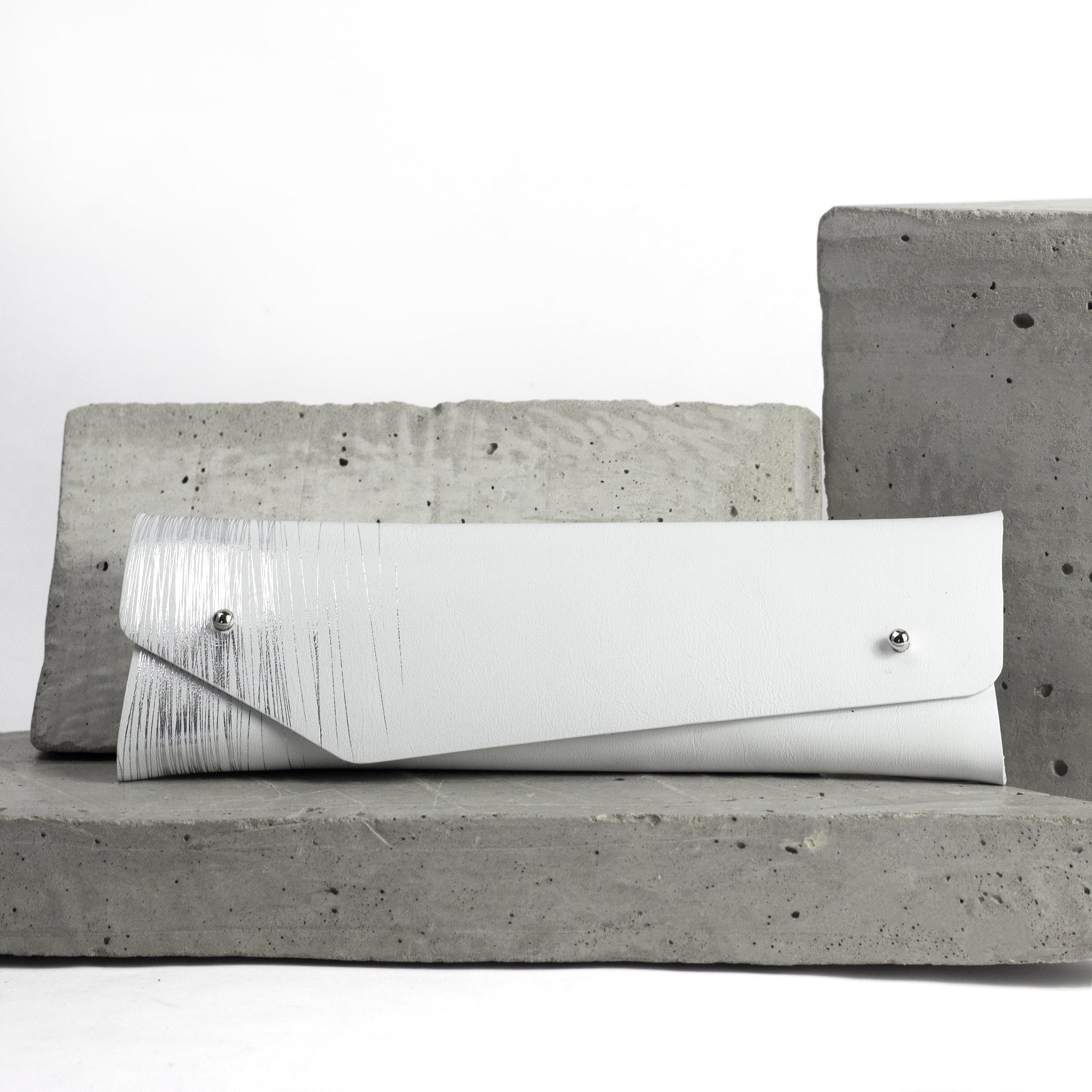 Bleistift-/Brillenetui minimal weiß und silber