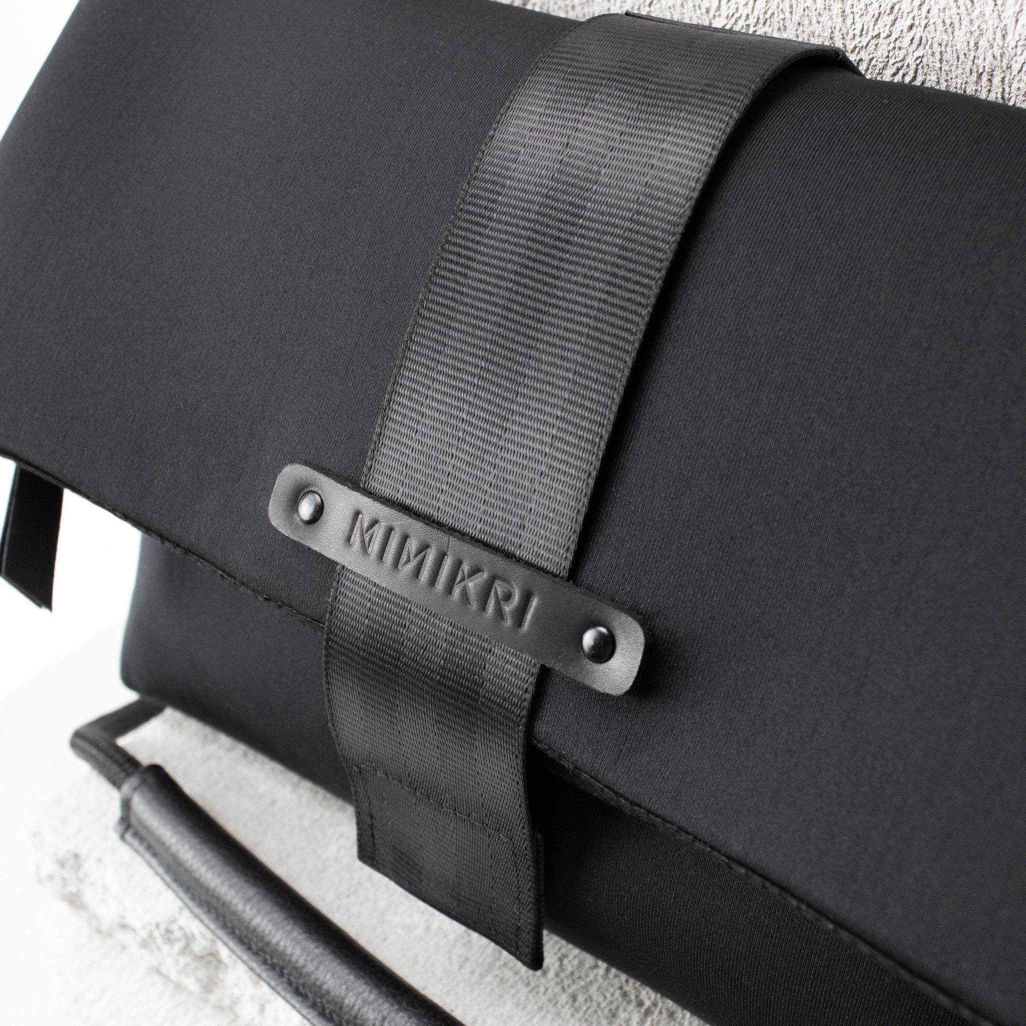 'LUNA' neoprén designer női válltáska