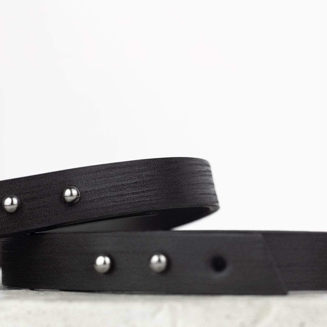 Black leather thin choker, minimal collar