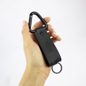 Custom leather keychain keyholder personalized minimal black-black, black leather, carabiner, custom, designer, geometric, gift for him, jump ring, keychain, keyholder, leather keyholder, mens accessory, mens gift, minimal, minimalist, personalized, recycled, zerowaste-Mimikri