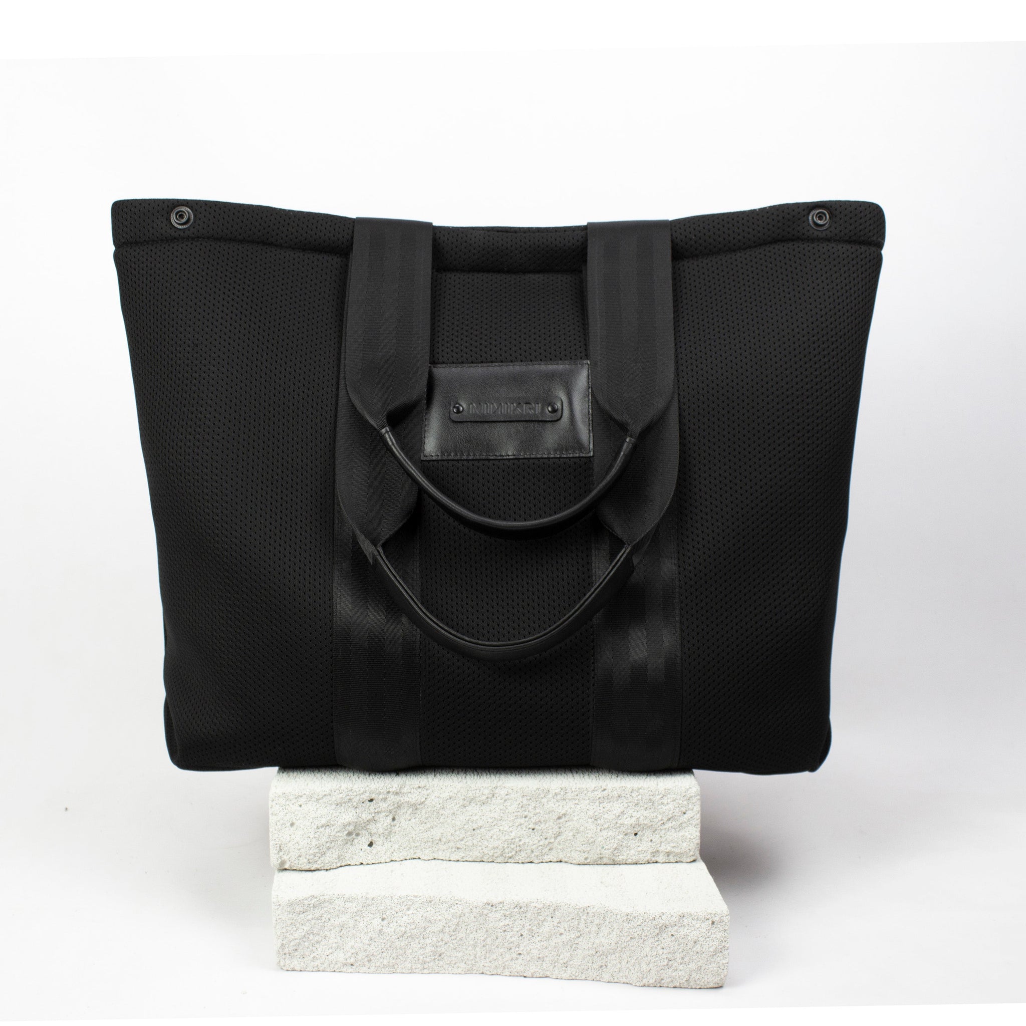 Large-sized neoprene mesh tote bag / shoulder bag