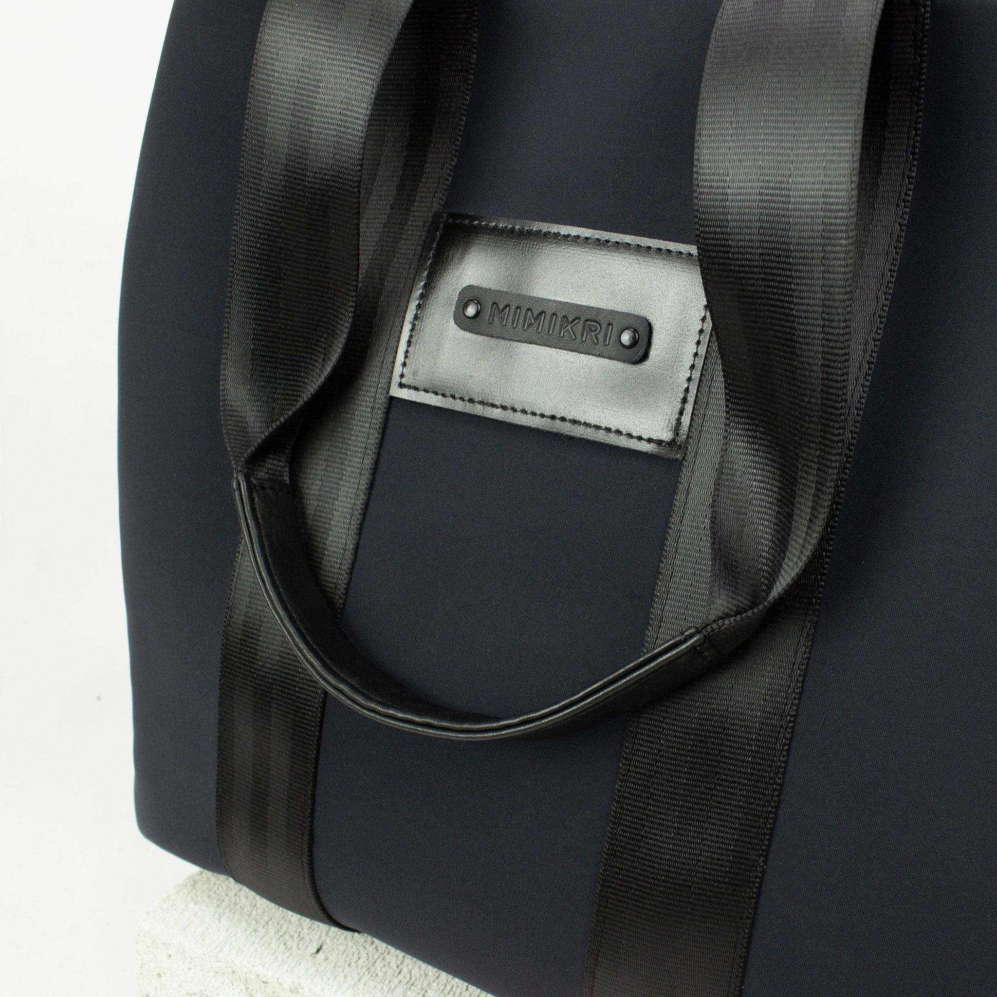 Large-sized neoprene mesh tote bag / shoulder bag