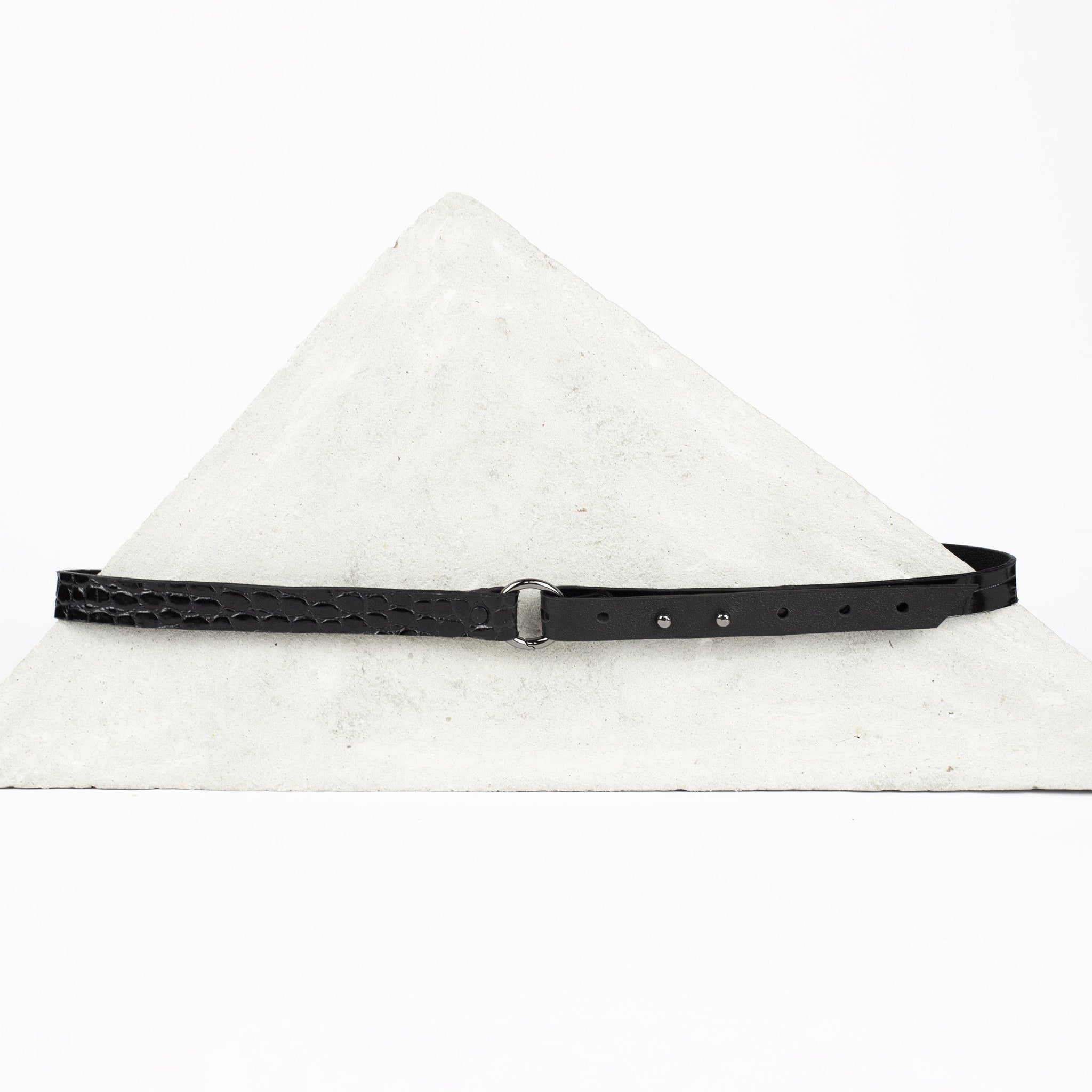 Recycled leather thin leather black belt with ring-Accessories, adjustable, Belt, black, black_leather, crocodile pattern, designer, designer_belt, genuine leather, leather belt, leather_belt, long_wrap, minimal, minimalist, o ring belt, patent, patent leather, plus_size_belt, recycled, recycled_leather, simple, sustainable, thin belt, wrap-Mimikri